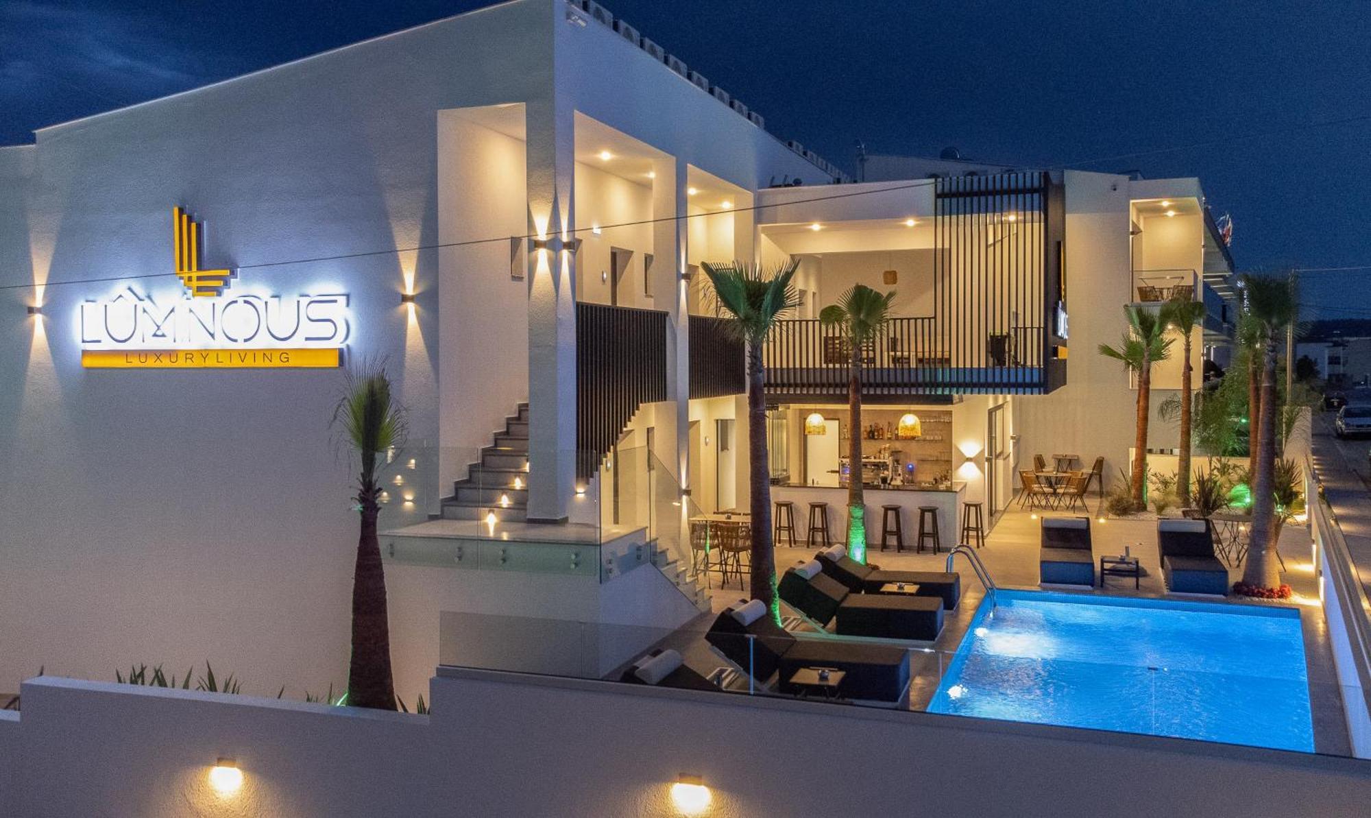 Апарт отель Luminous Luxury Living Kallithea  Экстерьер фото