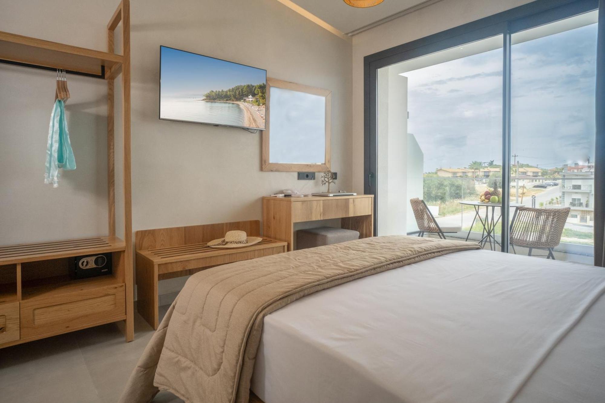 Апарт отель Luminous Luxury Living Kallithea  Экстерьер фото