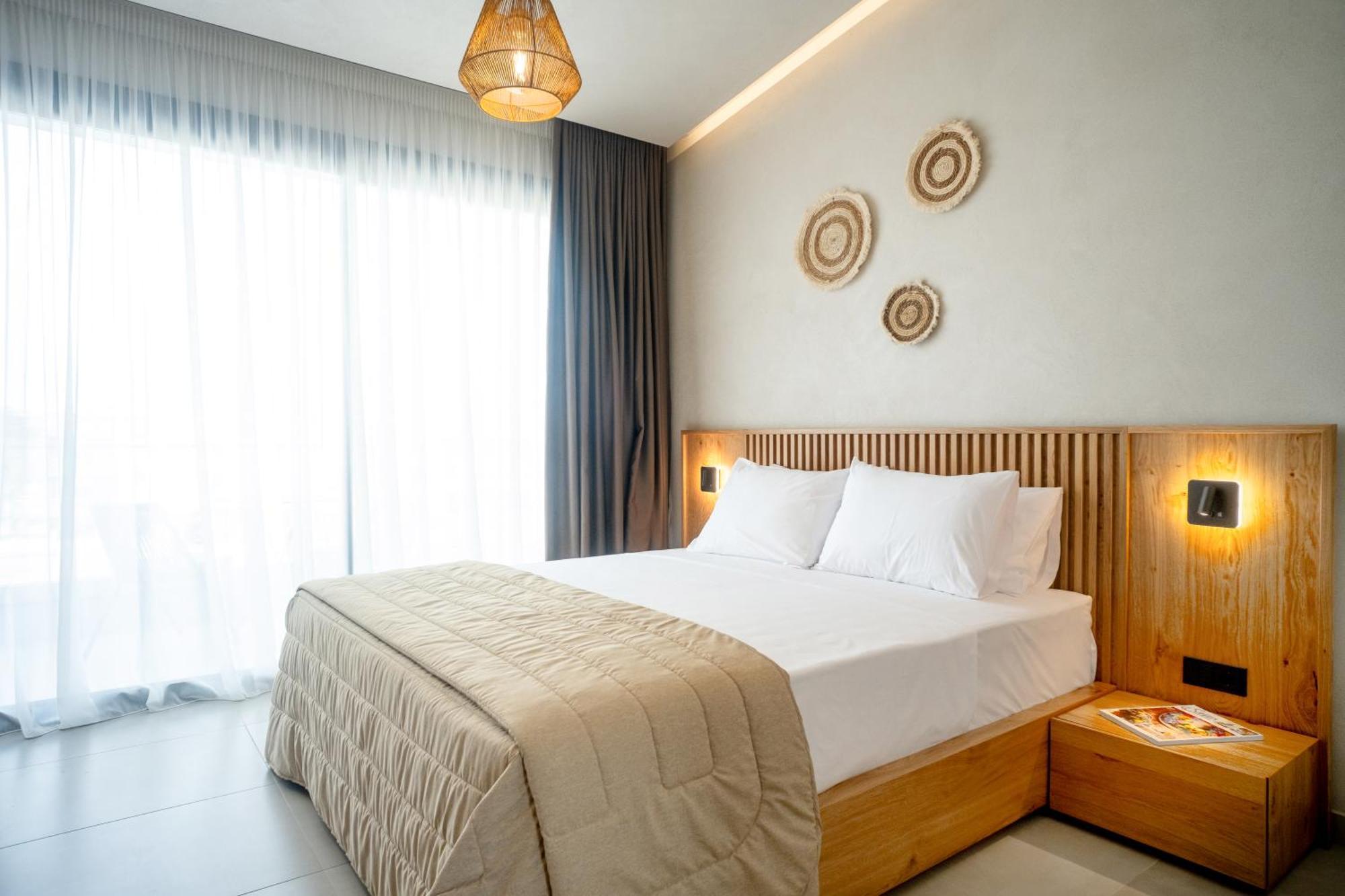 Апарт отель Luminous Luxury Living Kallithea  Экстерьер фото