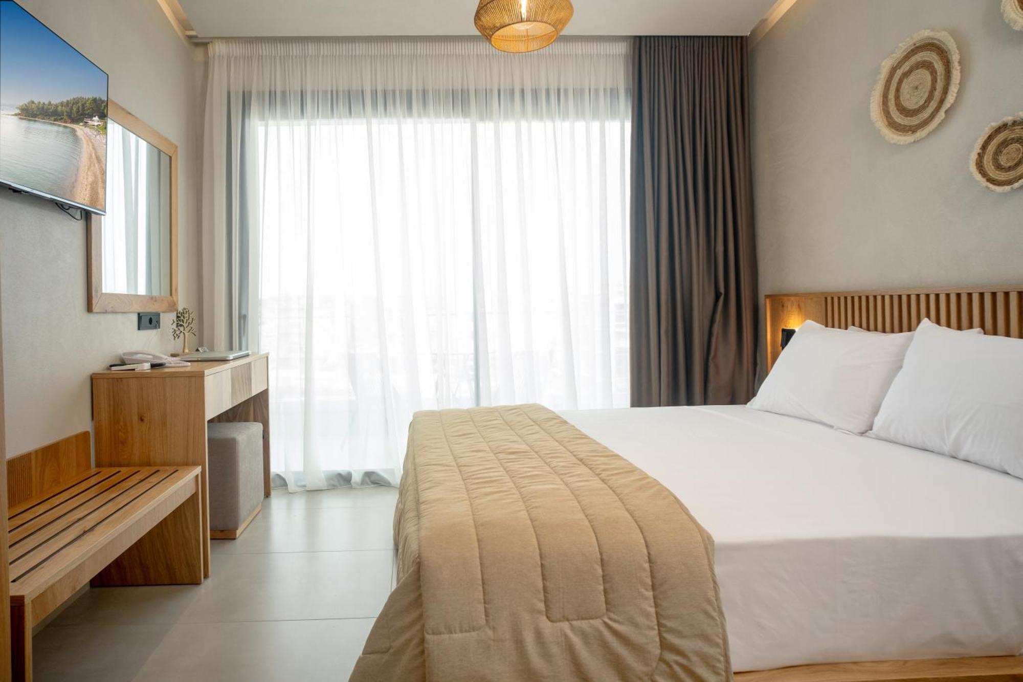 Апарт отель Luminous Luxury Living Kallithea  Экстерьер фото