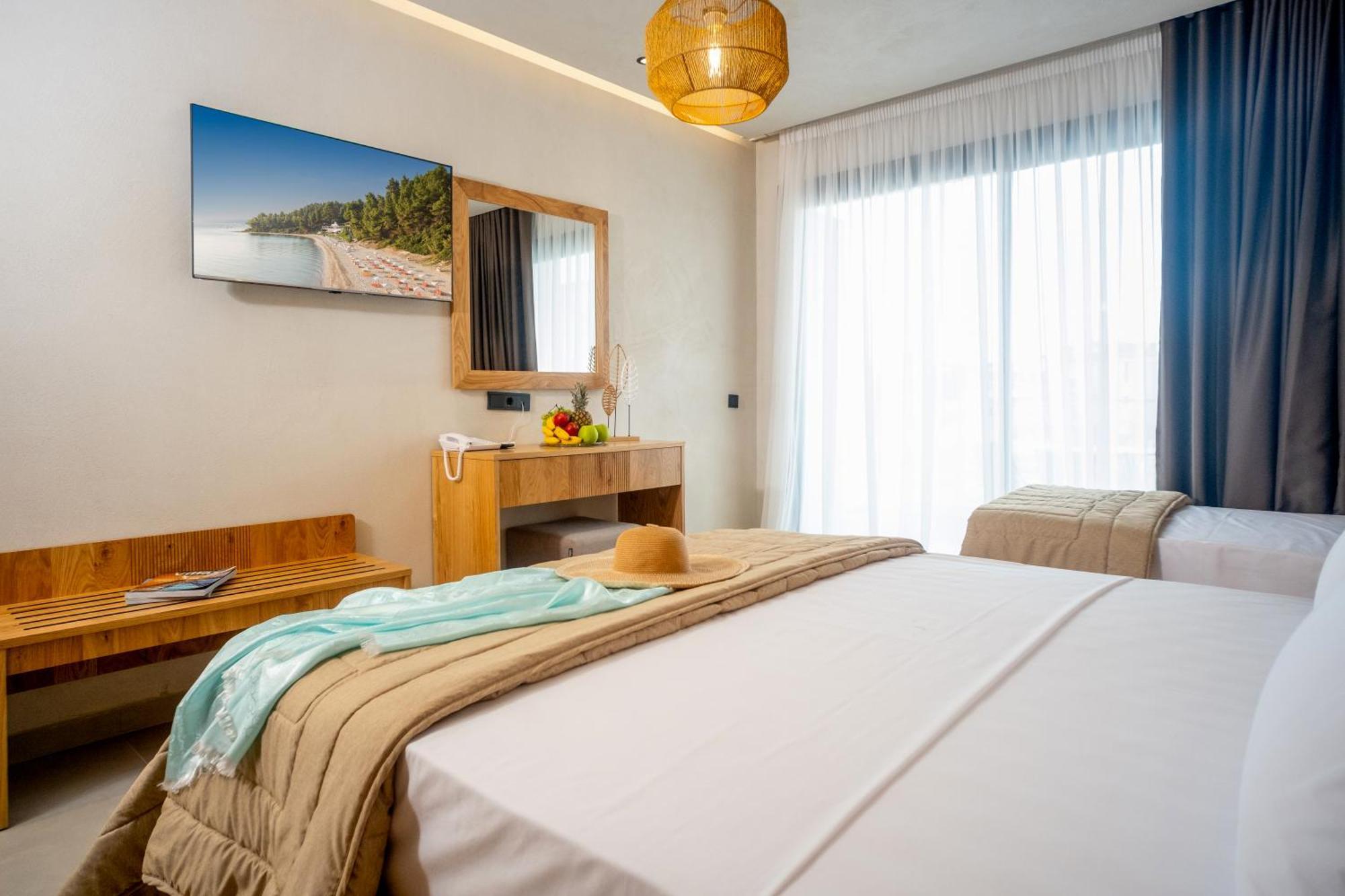 Апарт отель Luminous Luxury Living Kallithea  Экстерьер фото
